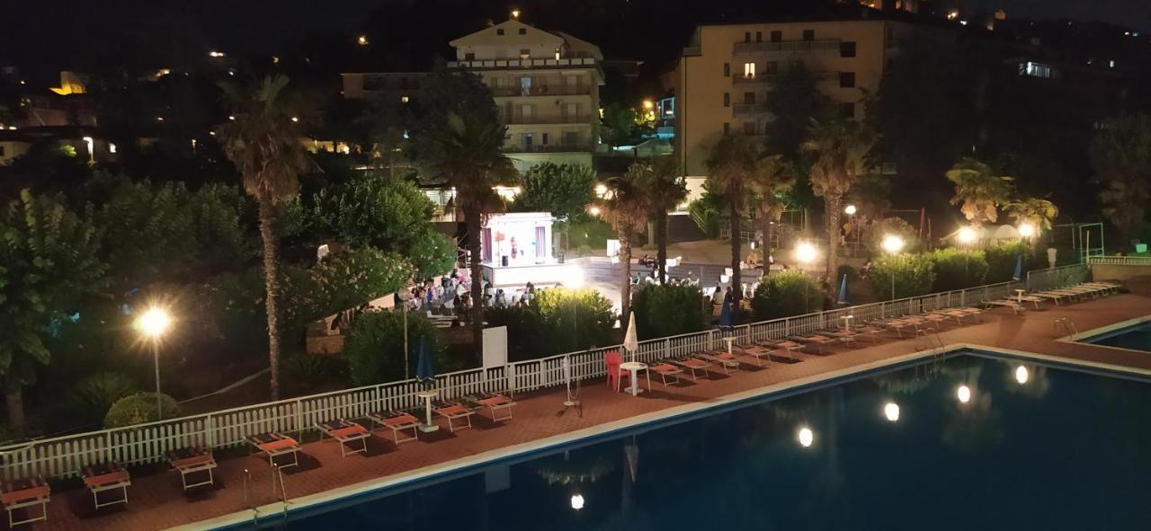 Villaggio Costa D'Argento San Vito Chietino Exterior foto
